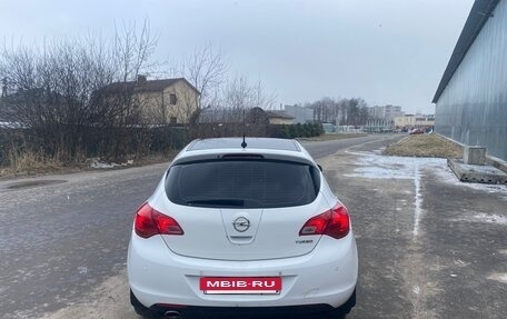 Opel Astra J, 2012 год, 800 000 рублей, 2 фотография