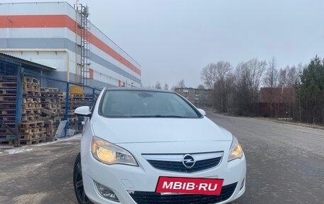 Opel Astra J, 2012 год, 800 000 рублей, 5 фотография