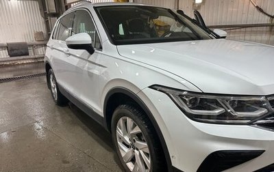 Volkswagen Tiguan II, 2021 год, 4 700 000 рублей, 1 фотография