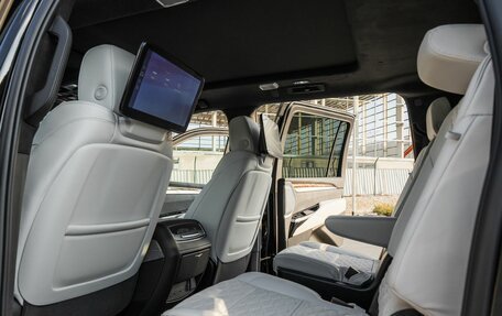 Cadillac Escalade V, 2025 год, 24 900 000 рублей, 13 фотография