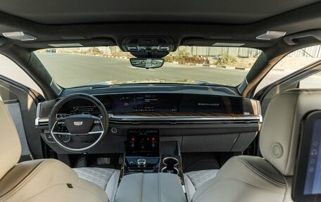 Cadillac Escalade V, 2025 год, 24 900 000 рублей, 30 фотография
