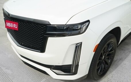 Cadillac Escalade V, 2023 год, 12 480 000 рублей, 7 фотография