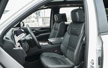 Cadillac Escalade V, 2023 год, 12 480 000 рублей, 18 фотография