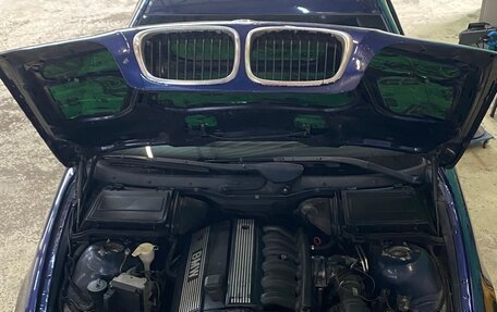 BMW 5 серия, 1998 год, 700 000 рублей, 11 фотография
