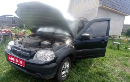 Chevrolet Niva I рестайлинг, 2012 год, 525 000 рублей, 11 фотография