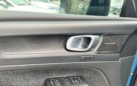 Volvo C40, 2022 год, 2 290 000 рублей, 26 фотография