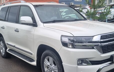 Toyota Land Cruiser 200, 2015 год, 4 300 000 рублей, 2 фотография