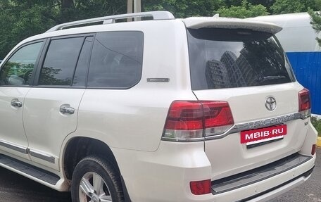 Toyota Land Cruiser 200, 2015 год, 4 300 000 рублей, 6 фотография
