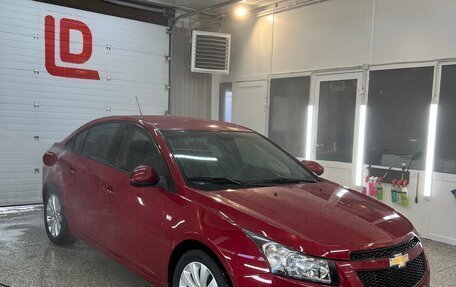 Chevrolet Cruze II, 2010 год, 830 000 рублей, 4 фотография