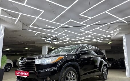 Toyota Highlander III, 2015 год, 2 700 000 рублей, 5 фотография
