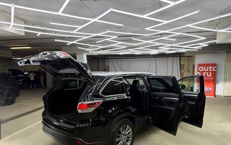 Toyota Highlander III, 2015 год, 2 700 000 рублей, 15 фотография