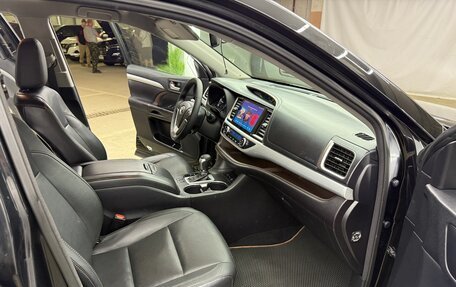 Toyota Highlander III, 2015 год, 2 700 000 рублей, 32 фотография