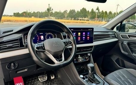 Volkswagen Tiguan II, 2022 год, 2 350 333 рублей, 8 фотография