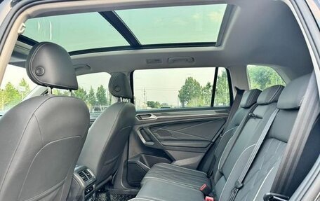 Volkswagen Tiguan II, 2022 год, 2 350 333 рублей, 12 фотография