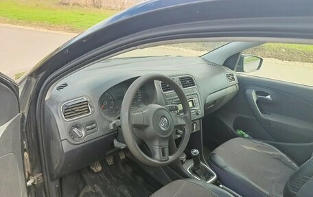 Volkswagen Polo VI (EU Market), 2011 год, 800 000 рублей, 14 фотография