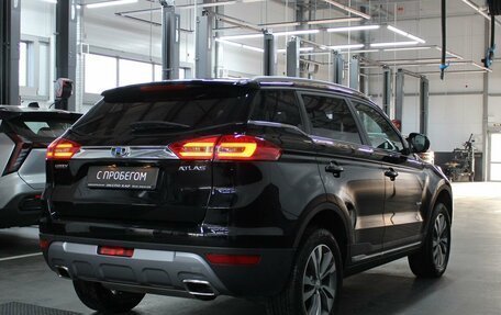 Geely Atlas I, 2022 год, 1 745 000 рублей, 5 фотография