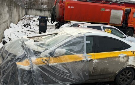 Hyundai Solaris II рестайлинг, 2016 год, 250 000 рублей, 3 фотография