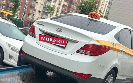 Hyundai Solaris II рестайлинг, 2016 год, 250 000 рублей, 2 фотография