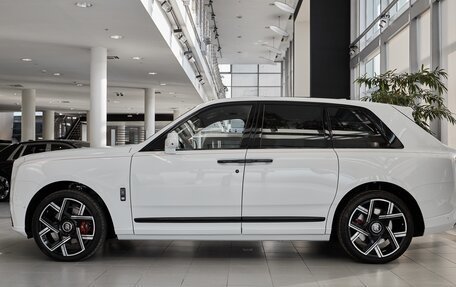 Rolls-Royce Cullinan, 2025 год, 76 900 000 рублей, 3 фотография