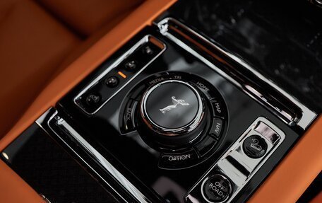 Rolls-Royce Cullinan, 2025 год, 76 900 000 рублей, 17 фотография