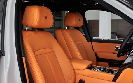 Rolls-Royce Cullinan, 2025 год, 76 900 000 рублей, 9 фотография