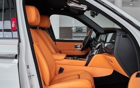 Rolls-Royce Cullinan, 2025 год, 76 900 000 рублей, 8 фотография