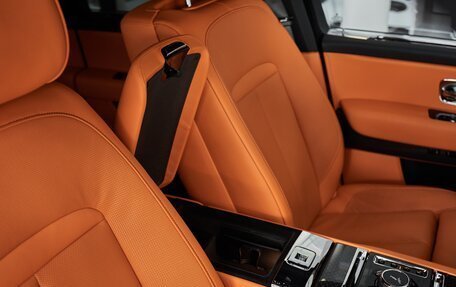 Rolls-Royce Cullinan, 2025 год, 76 900 000 рублей, 24 фотография