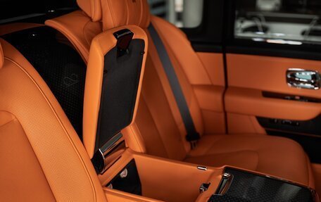 Rolls-Royce Cullinan, 2025 год, 76 900 000 рублей, 25 фотография