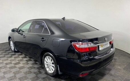 Toyota Camry, 2017 год, 2 000 000 рублей, 7 фотография
