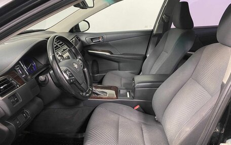 Toyota Camry, 2017 год, 2 000 000 рублей, 16 фотография