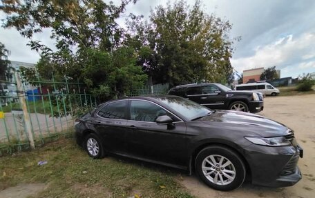 Toyota Camry, 2021 год, 2 600 000 рублей, 3 фотография