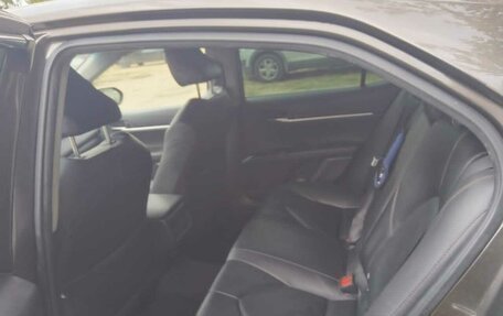 Toyota Camry, 2021 год, 2 600 000 рублей, 10 фотография