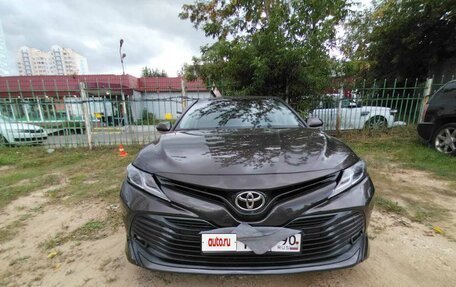Toyota Camry, 2021 год, 2 600 000 рублей, 5 фотография