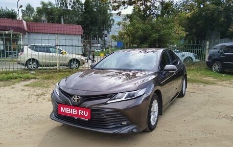 Toyota Camry, 2021 год, 2 600 000 рублей, 7 фотография