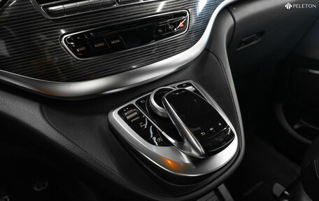 Mercedes-Benz V-Класс, 2019 год, 6 350 000 рублей, 23 фотография