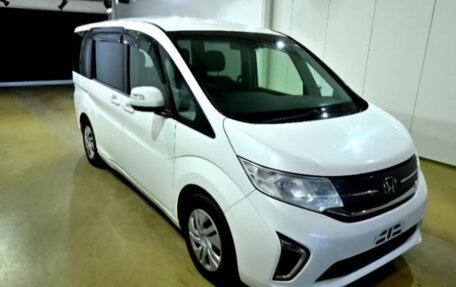 Honda Stepwgn IV, 2017 год, 1 740 000 рублей, 1 фотография