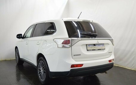 Mitsubishi Outlander III рестайлинг 3, 2013 год, 1 112 000 рублей, 7 фотография