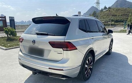 Volkswagen Tiguan II, 2020 год, 2 766 000 рублей, 7 фотография
