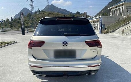 Volkswagen Tiguan II, 2020 год, 2 766 000 рублей, 6 фотография