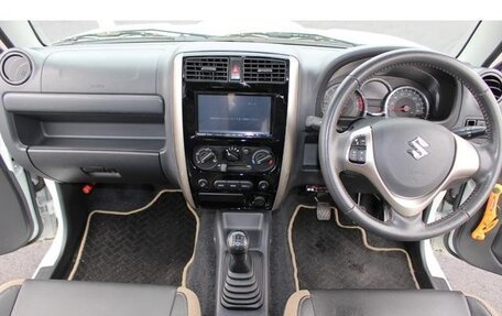 Suzuki Jimny, 2015 год, 630 000 рублей, 24 фотография