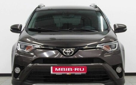 Toyota RAV4, 2018 год, 2 550 000 рублей, 8 фотография