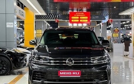 Volkswagen Teramont I, 2021 год, 3 209 000 рублей, 2 фотография