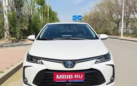 Toyota Corolla, 2022 год, 2 100 000 рублей, 3 фотография