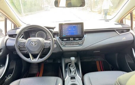 Toyota Corolla, 2022 год, 2 100 000 рублей, 5 фотография