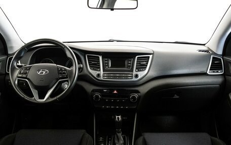 Hyundai Tucson III, 2018 год, 2 025 000 рублей, 10 фотография