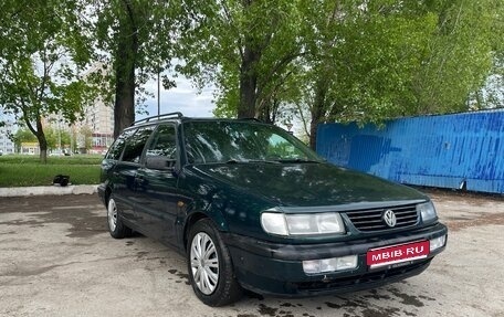 Volkswagen Passat B4, 1994 год, 279 000 рублей, 1 фотография