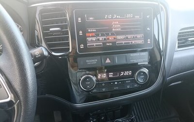 Mitsubishi Outlander III рестайлинг 3, 2018 год, 2 080 000 рублей, 1 фотография
