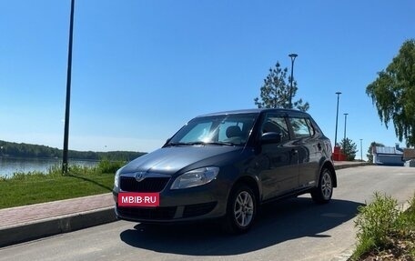 Skoda Fabia II, 2011 год, 655 000 рублей, 4 фотография