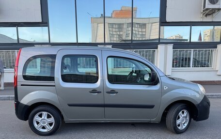 Renault Kangoo II рестайлинг, 2011 год, 795 000 рублей, 2 фотография