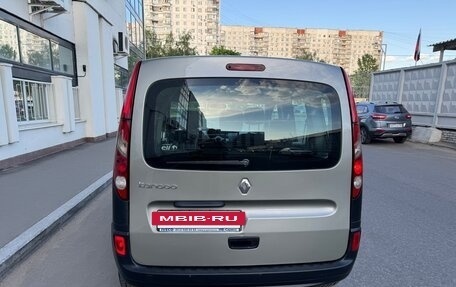 Renault Kangoo II рестайлинг, 2011 год, 795 000 рублей, 4 фотография